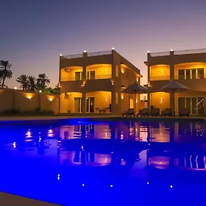 Royal Nile - Pool View 2 Appartement